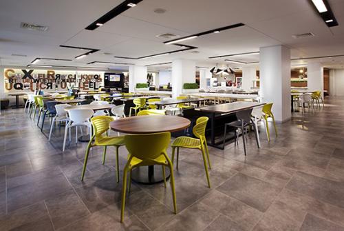 上海餐厅装修办公楼装修装饰：实木门企业需塑造品牌以增加产品附加值